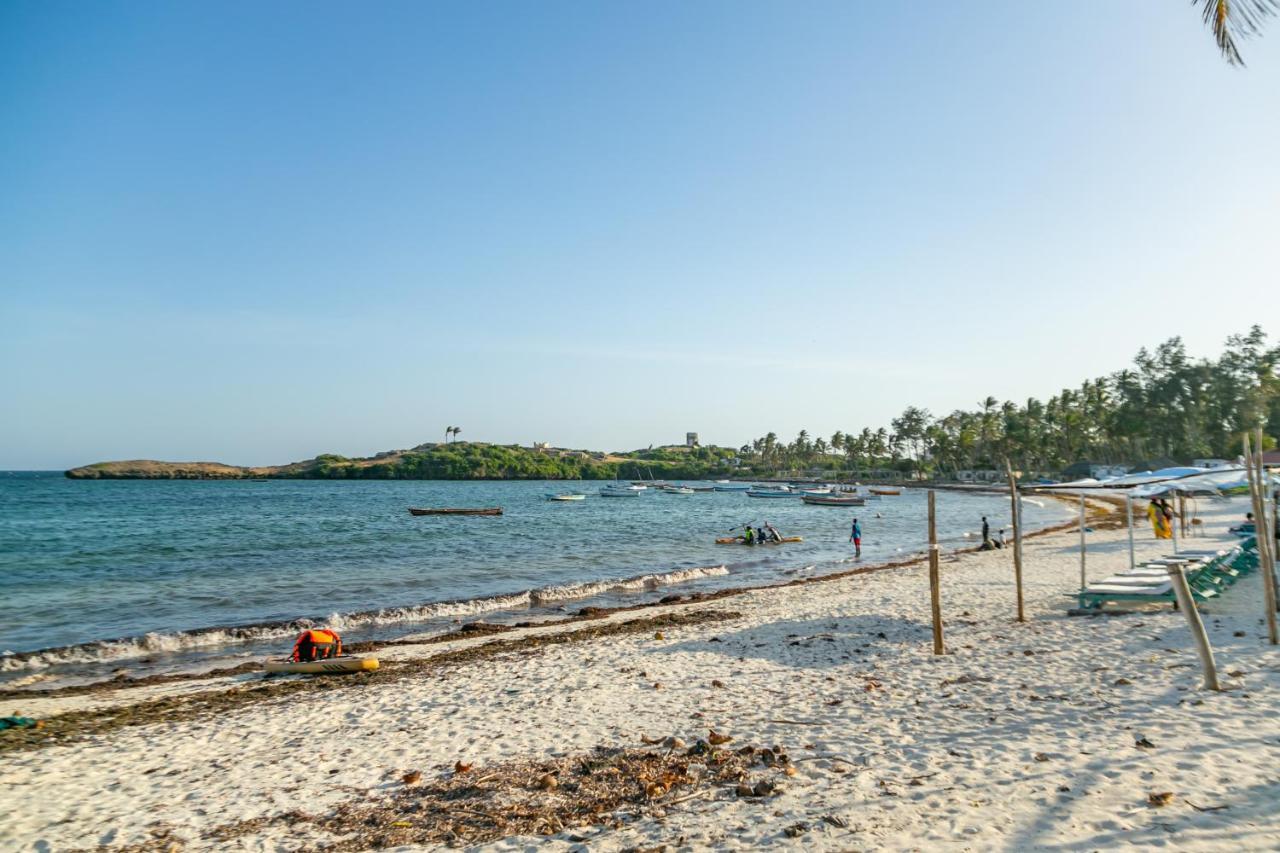 Sun Palm Beach Resort Watamu Exterior photo